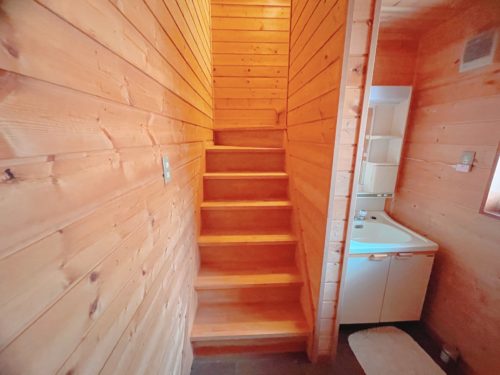 1階階段 (内装) 1階階段 (内装)